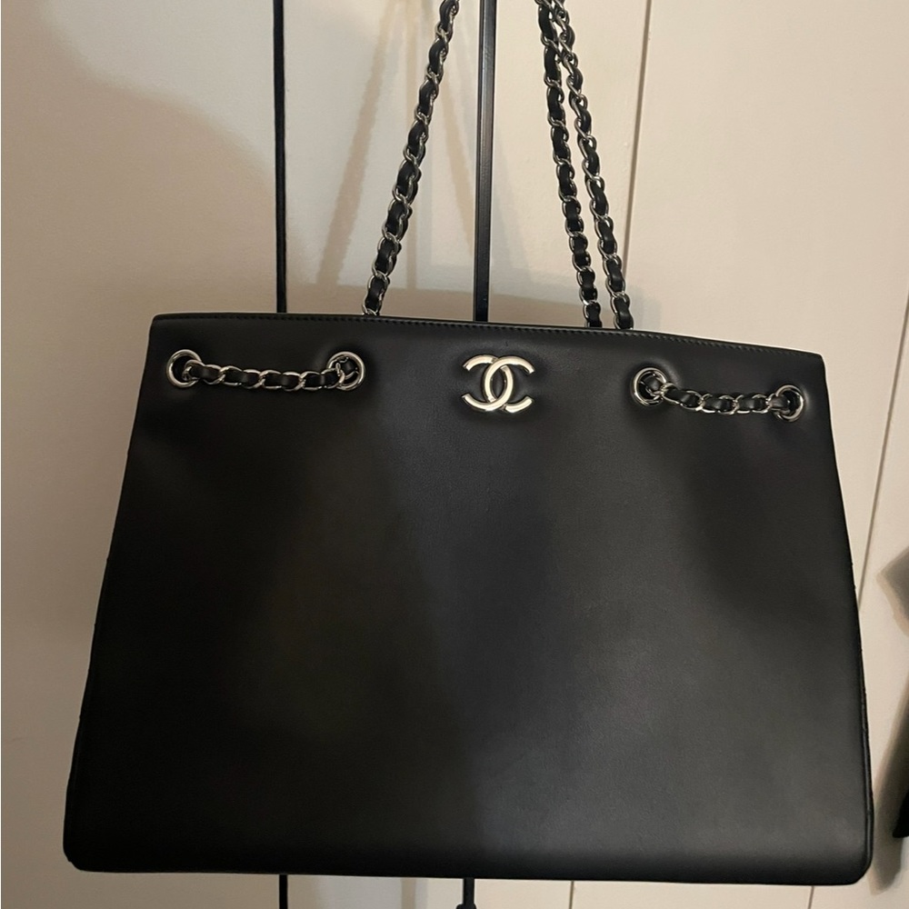 Chanel tote